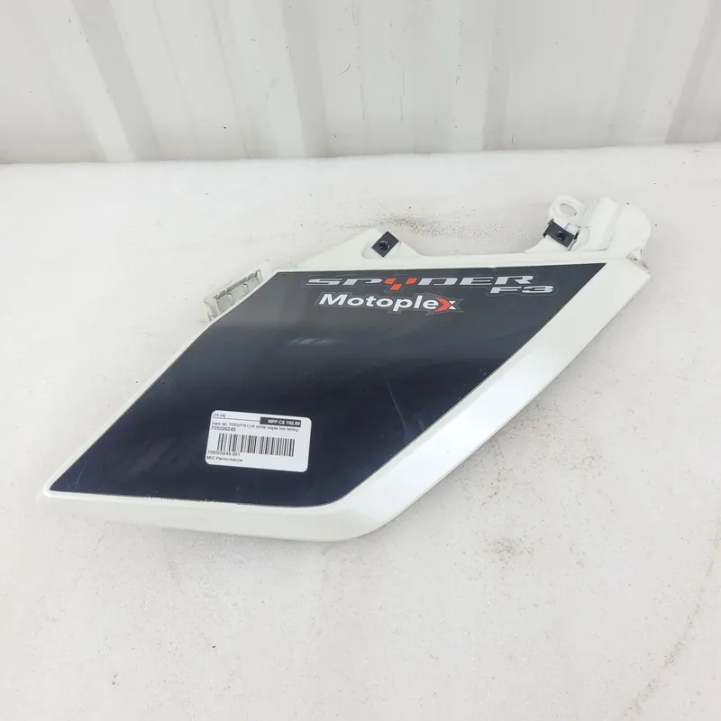 (new ref. 705007791) rh white vegas low fairing Remise